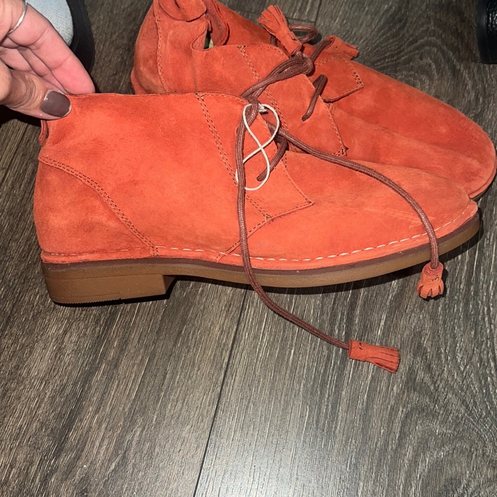 Burnt Orange hush puppies excellent condition